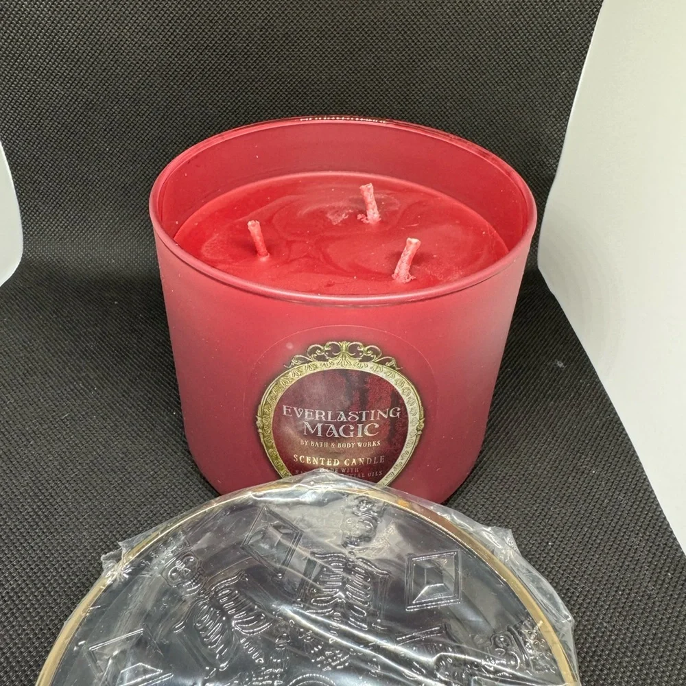 Everlasting Magic 3-Wick Bath & Body Works Candle New with tags-never used - Picture 3 of 6